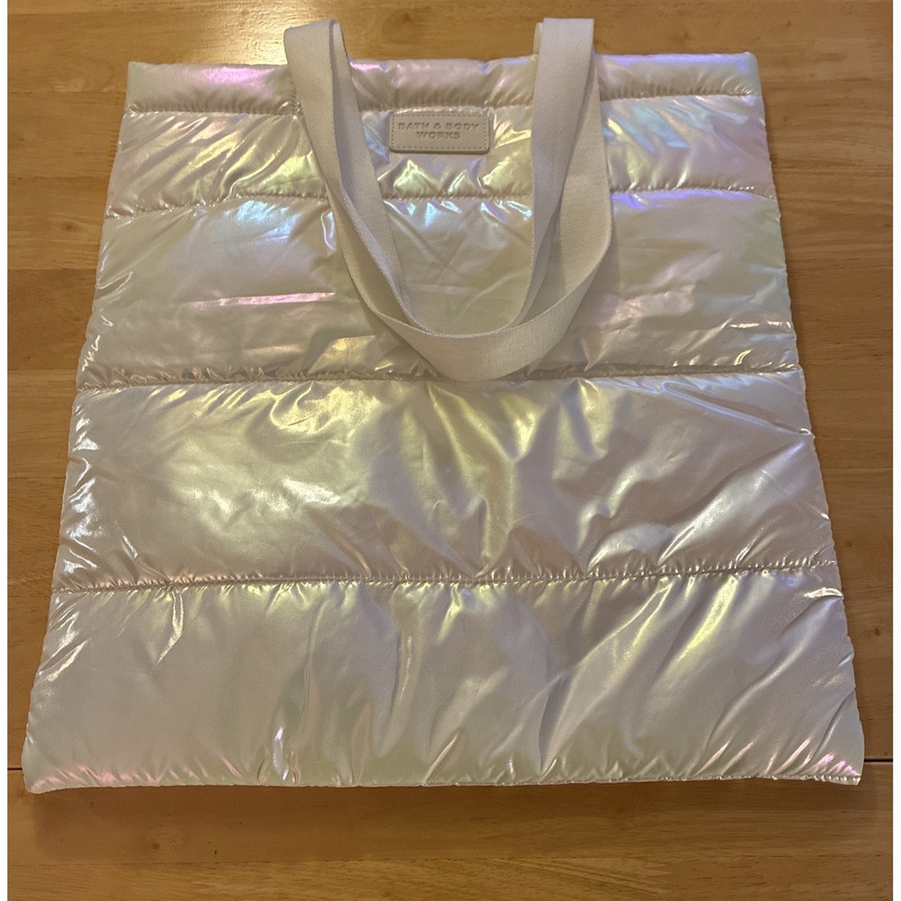Bath and Body Works Limited Edition Holiday White Iridescent Puffer Tote